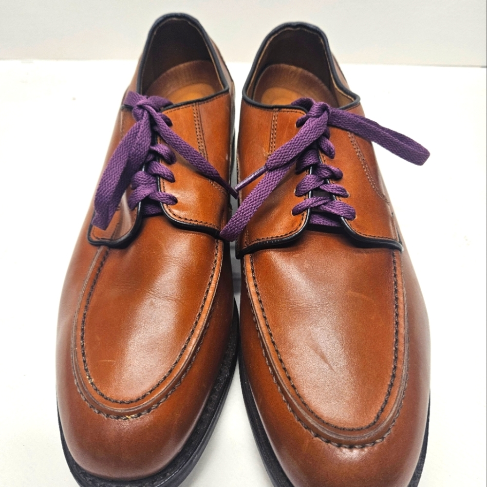 Alan Edmonds Men's moc toe Oxford. Men's 10.5